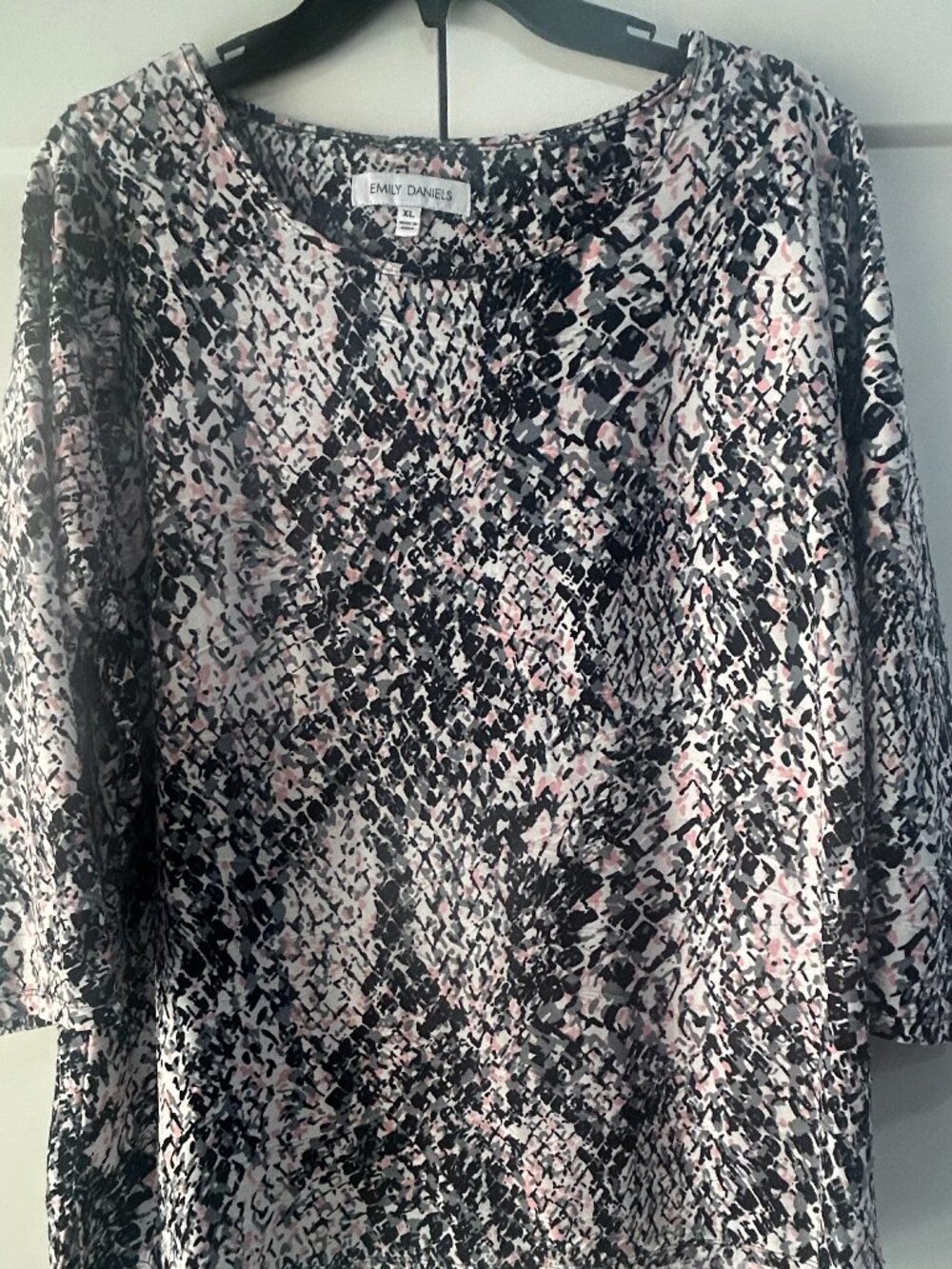 Emily Daniels Abstract Print 3/4 Sleeve Top Women’s XL